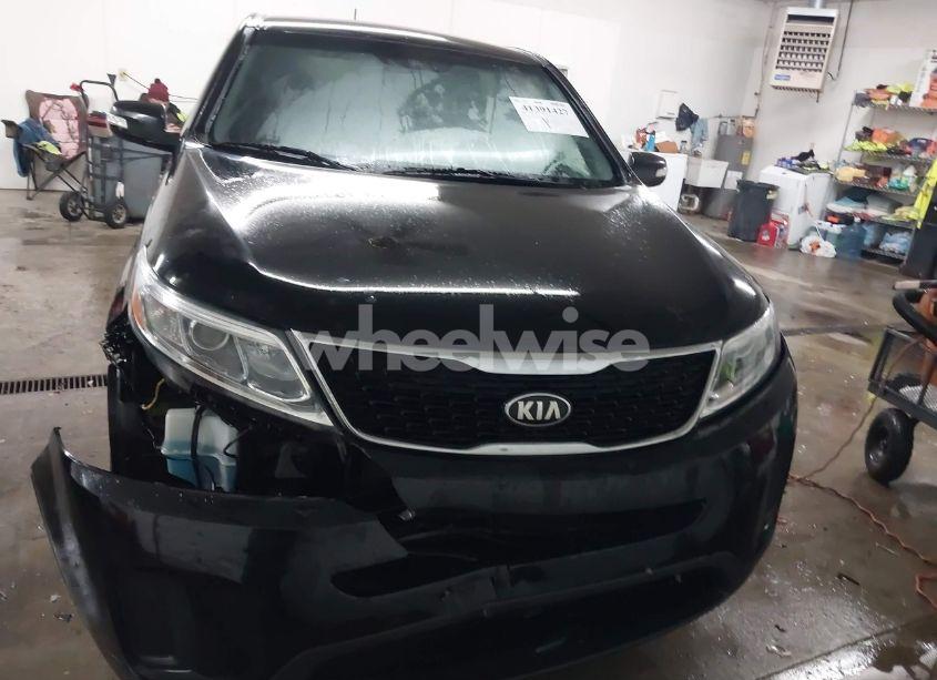 Photo 12 of 2014 Kia Sorento LX (VIN 5XYKT3A65EG494698)