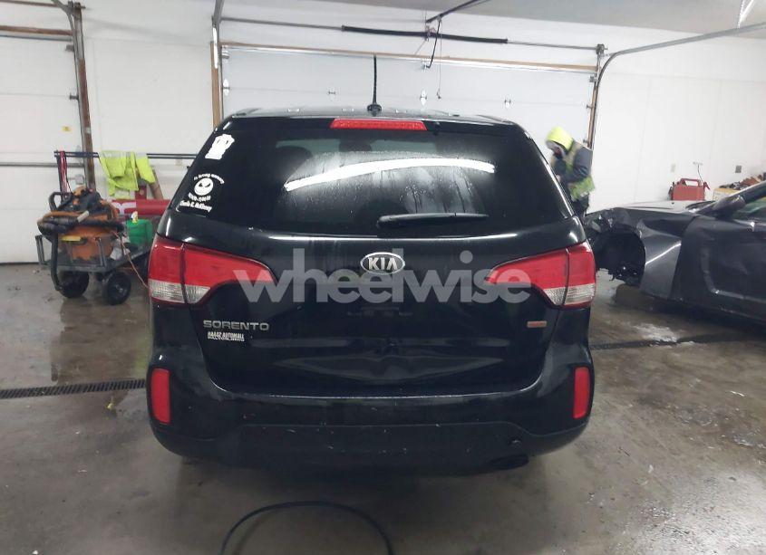 Photo 16 of 2014 Kia Sorento LX (VIN 5XYKT3A65EG494698)