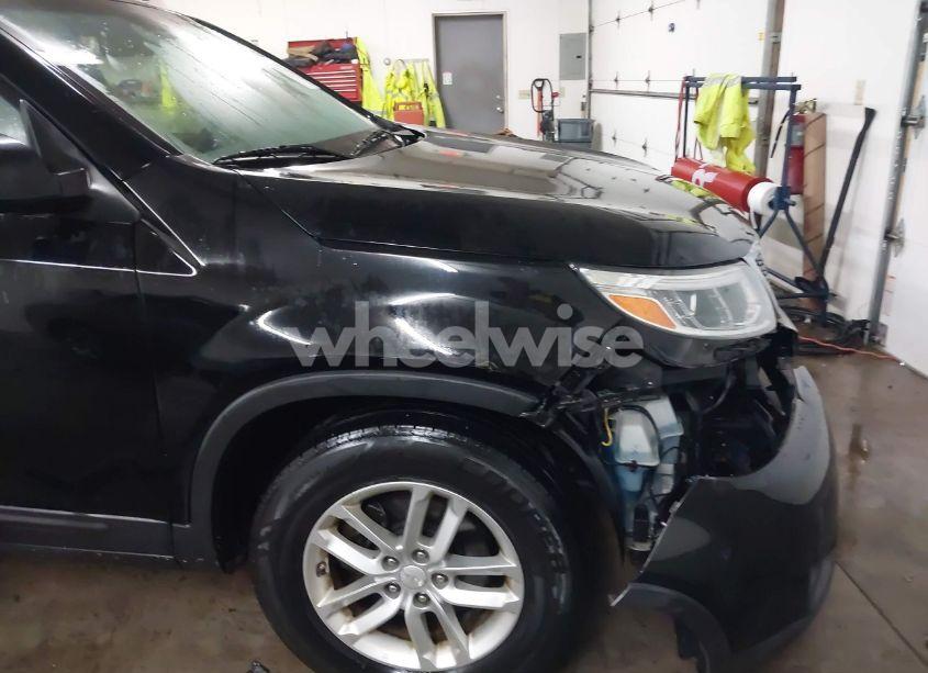 Photo 17 of 2014 Kia Sorento LX (VIN 5XYKT3A65EG494698)