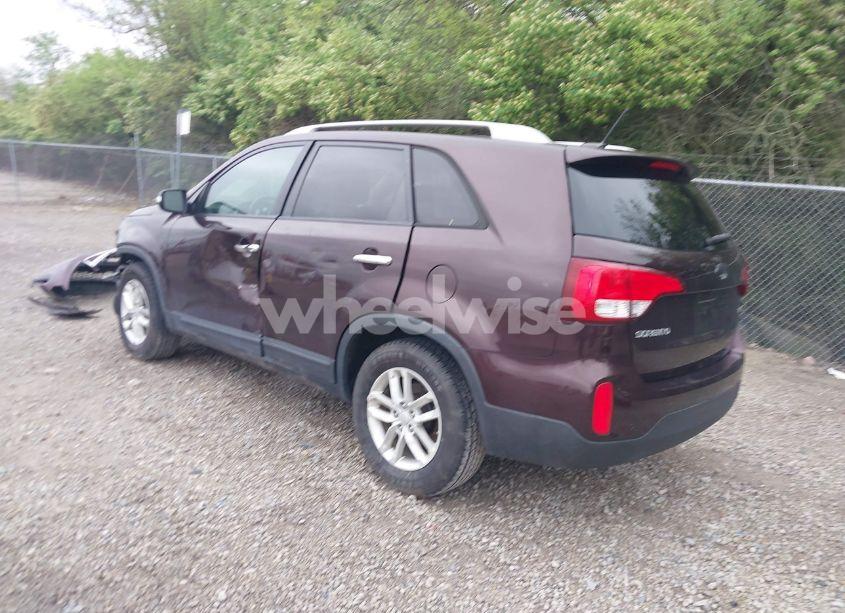 Photo 3 of 2014 Kia Sorento LX (VIN 5XYKT3A65EG528039)