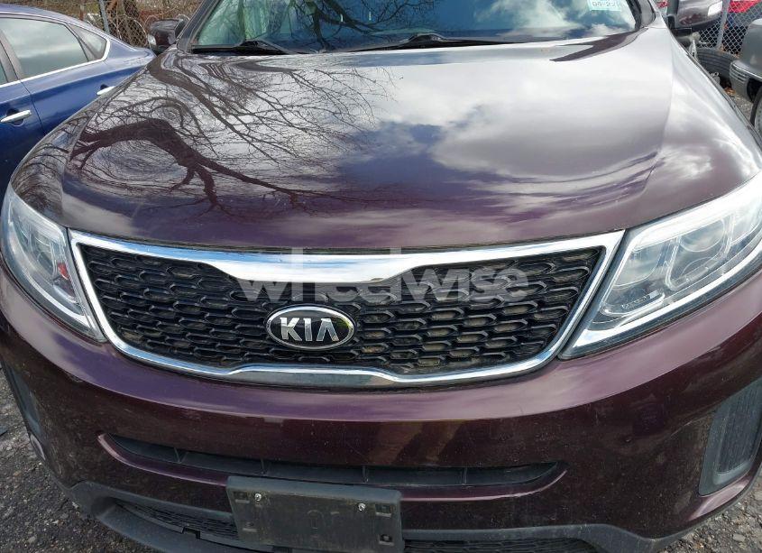 Photo 6 of 2014 Kia Sorento LX (VIN 5XYKT3A65EG528977)