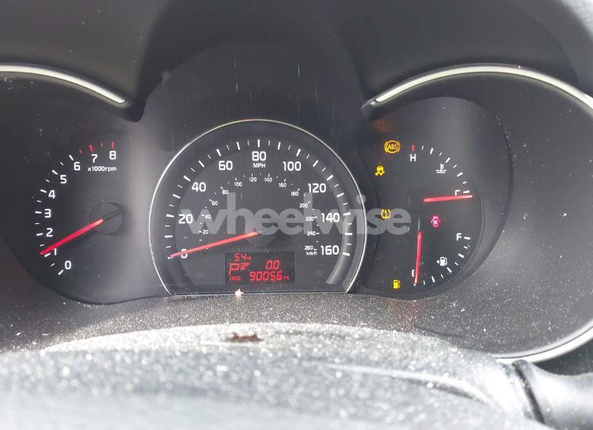 Photo 7 of 2014 Kia Sorento LX (VIN 5XYKT3A65EG528977)