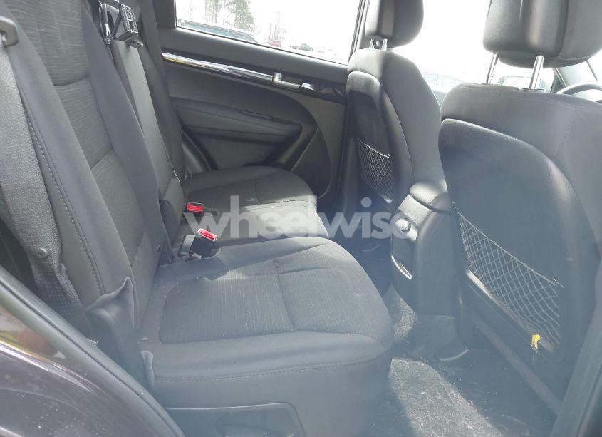 Photo 8 of 2014 Kia Sorento LX (VIN 5XYKT3A65EG528977)