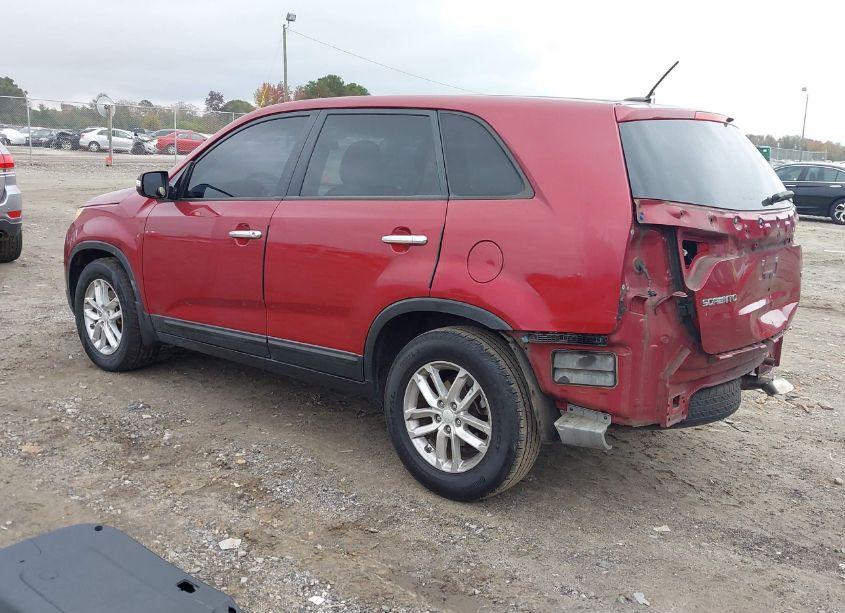 Photo 3 of 2014 Kia Sorento LX (VIN 5XYKT3A65EG538165)