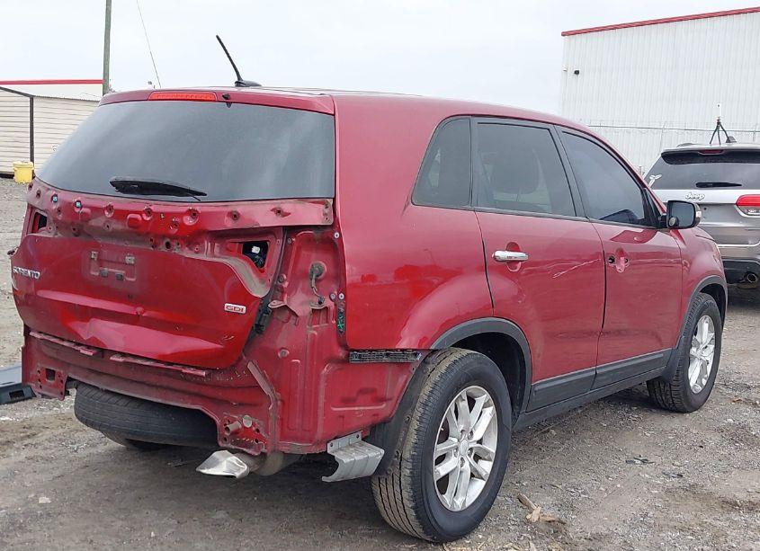 Photo 6 of 2014 Kia Sorento LX (VIN 5XYKT3A65EG538165)