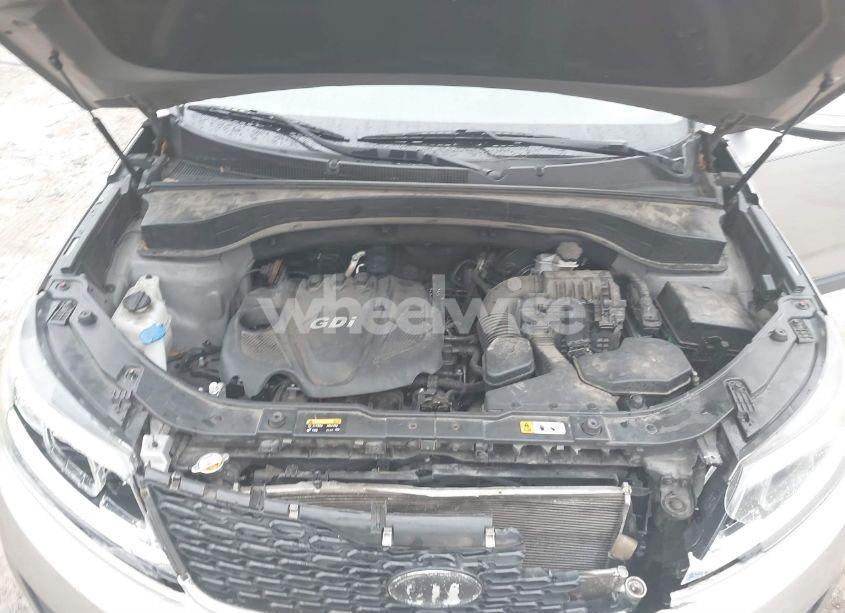 Photo 10 of 2014 Kia Sorento LX (VIN 5XYKT3A65EG544838)