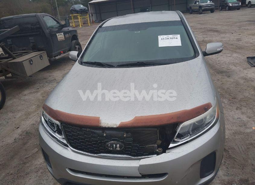 Photo 12 of 2014 Kia Sorento LX (VIN 5XYKT3A65EG544838)