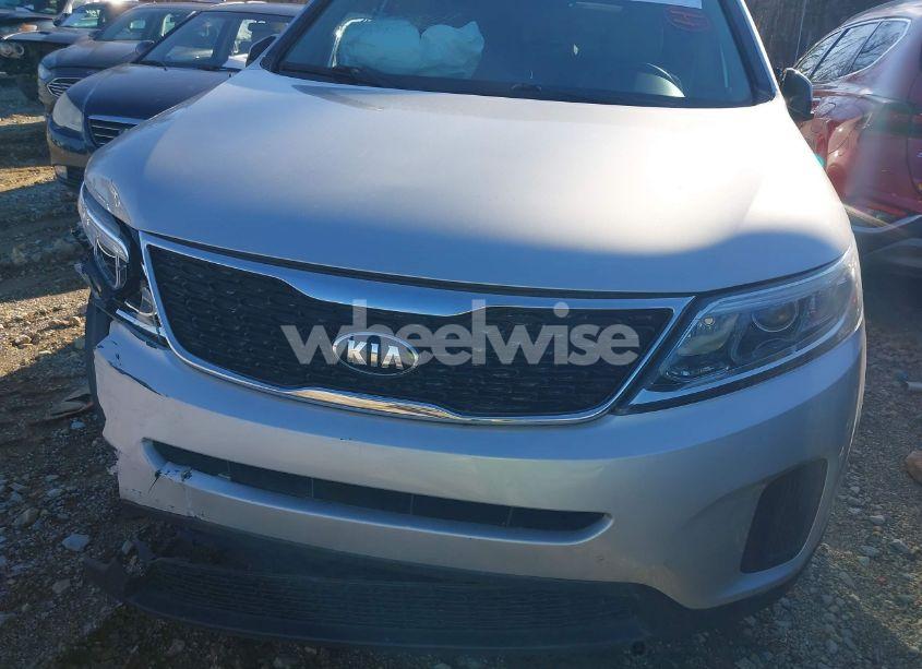 Photo 12 of 2015 Kia Sorento LX (VIN 5XYKT3A65FG564606)