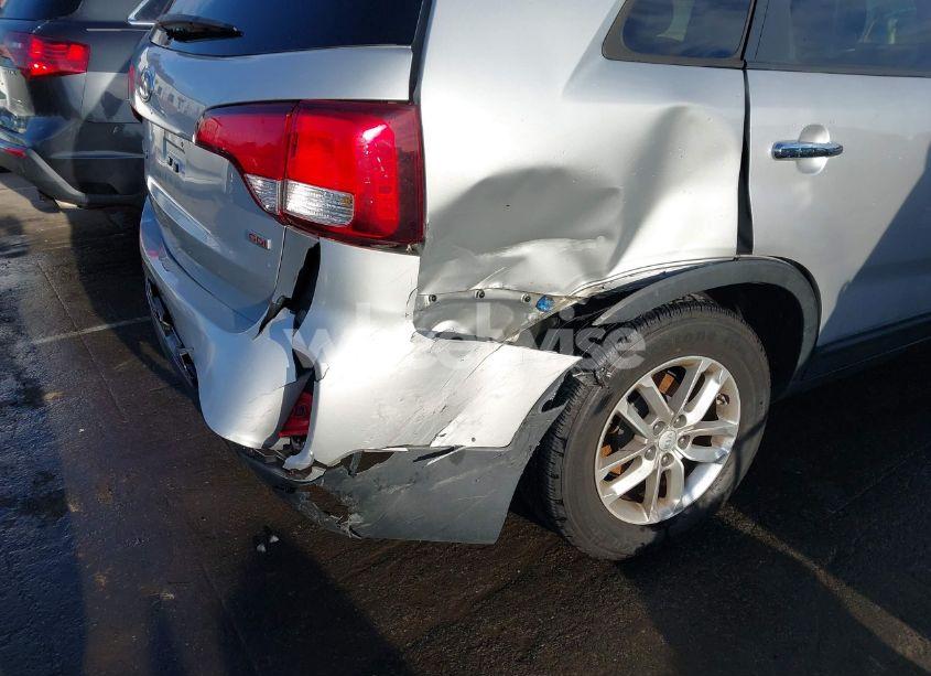 Photo 6 of 2015 Kia Sorento LX (VIN 5XYKT3A65FG596147)