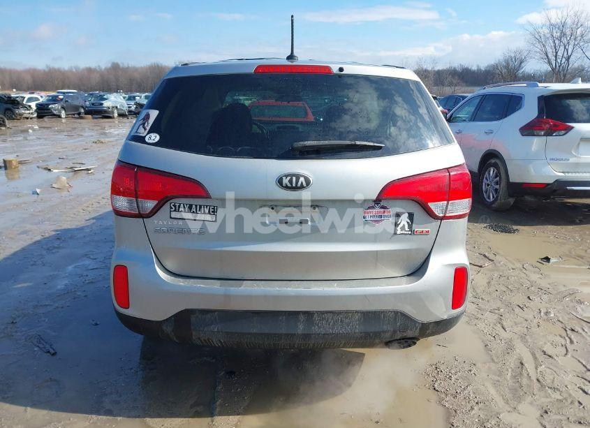Photo 17 of 2015 Kia Sorento LX (VIN 5XYKT3A65FG620947)