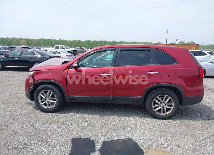 Photo 14 of 2015 Kia Sorento LX (VIN 5XYKT3A65FG628966)