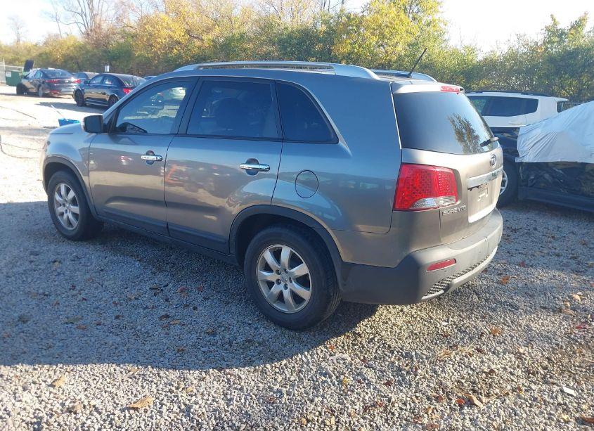 Photo 3 of 2012 Kia Sorento LX (VIN 5XYKT3A66CG214056)
