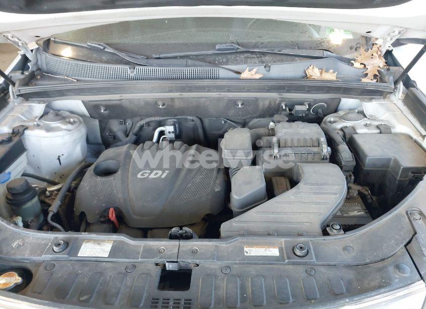 Photo 10 of 2012 Kia Sorento LX (VIN 5XYKT3A66CG230211)