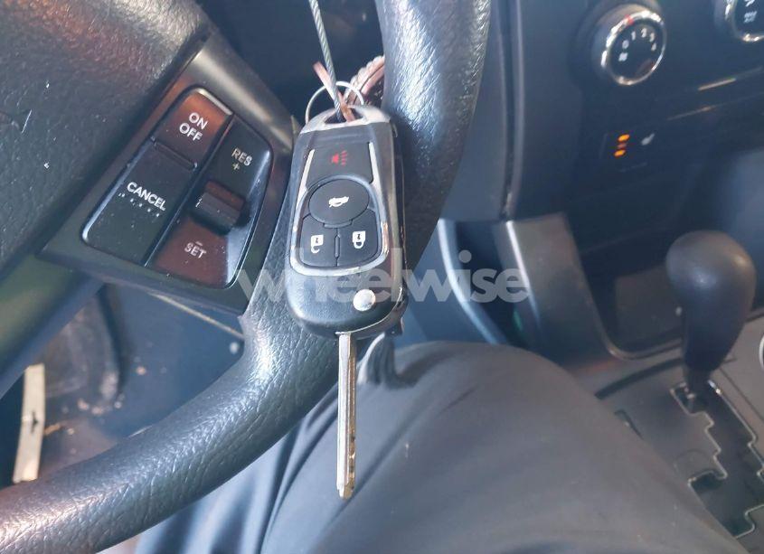 Photo 11 of 2012 Kia Sorento LX (VIN 5XYKT3A66CG230211)