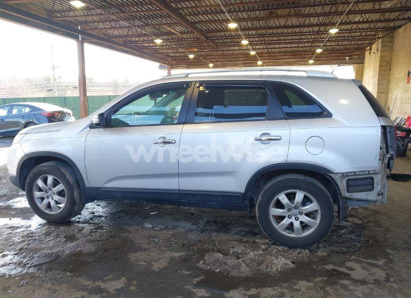 Photo 15 of 2012 Kia Sorento LX (VIN 5XYKT3A66CG230211)