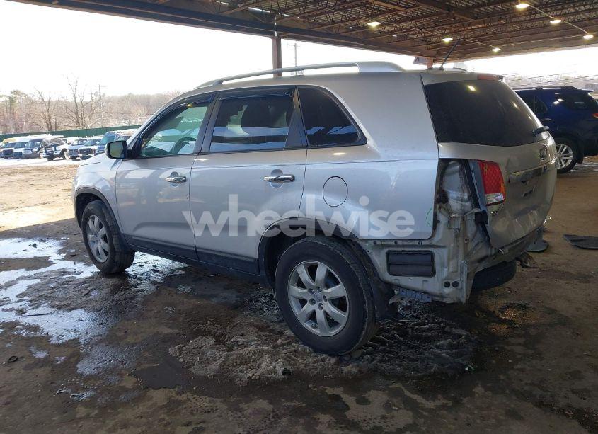 Photo 3 of 2012 Kia Sorento LX (VIN 5XYKT3A66CG230211)