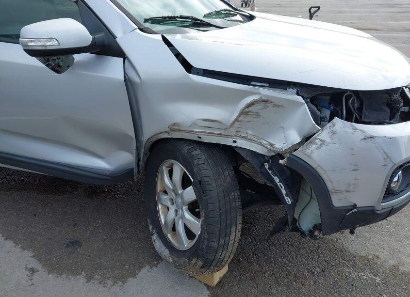 Photo 18 of 2012 Kia Sorento LX (VIN 5XYKT3A66CG250619)