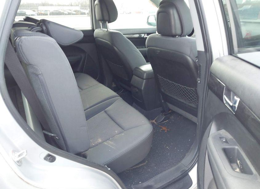 Photo 8 of 2012 Kia Sorento LX (VIN 5XYKT3A66CG250619)