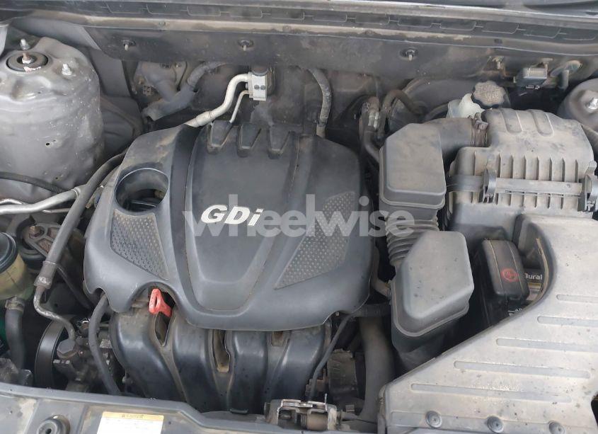 Photo 10 of 2012 Kia Sorento LX (VIN 5XYKT3A66CG251432)