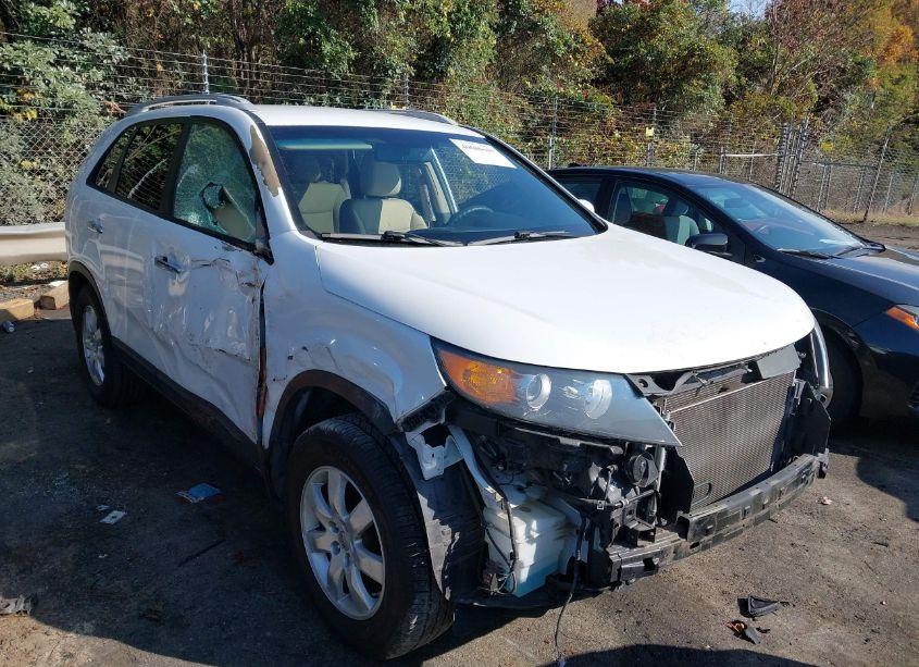 2012 Kia Sorento LX (VIN 5XYKT3A66CG295432) main photo