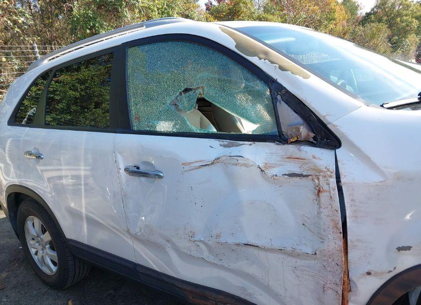 Photo 13 of 2012 Kia Sorento LX (VIN 5XYKT3A66CG295432)