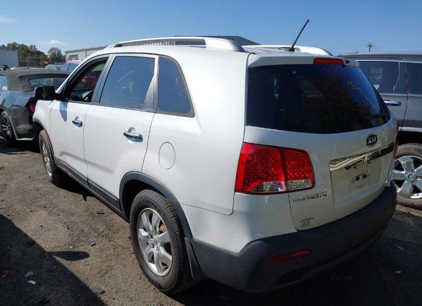 Photo 3 of 2012 Kia Sorento LX (VIN 5XYKT3A66CG295432)