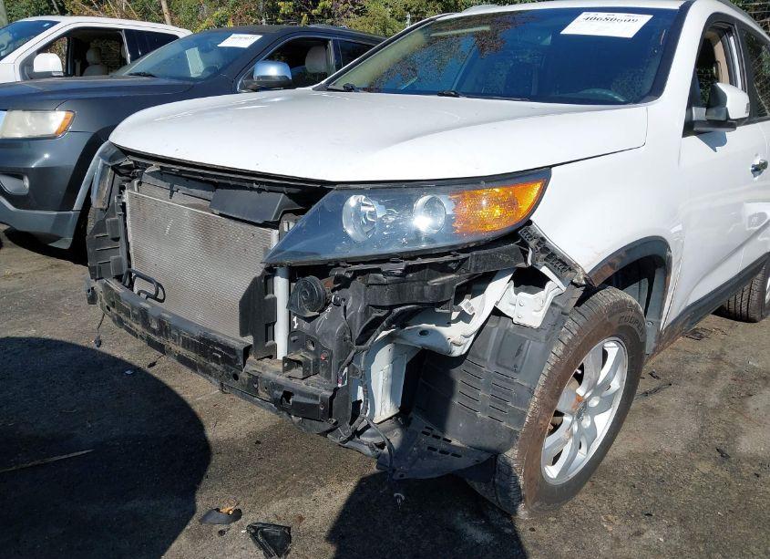Photo 6 of 2012 Kia Sorento LX (VIN 5XYKT3A66CG295432)