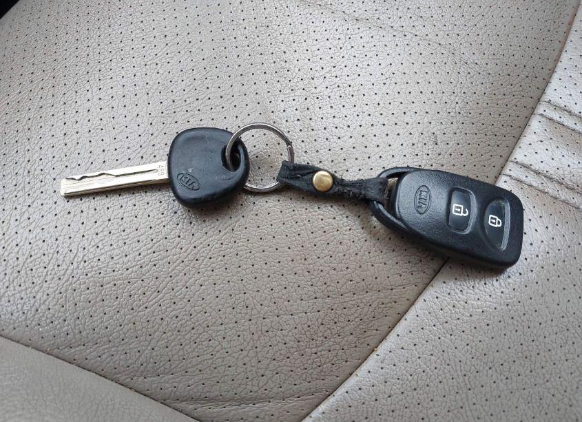 Photo 11 of 2013 Kia Sorento LX (VIN 5XYKT3A66DG345389)