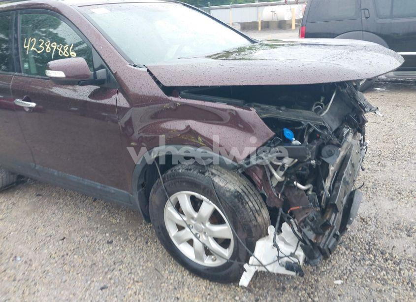 Photo 13 of 2013 Kia Sorento LX (VIN 5XYKT3A66DG394706)