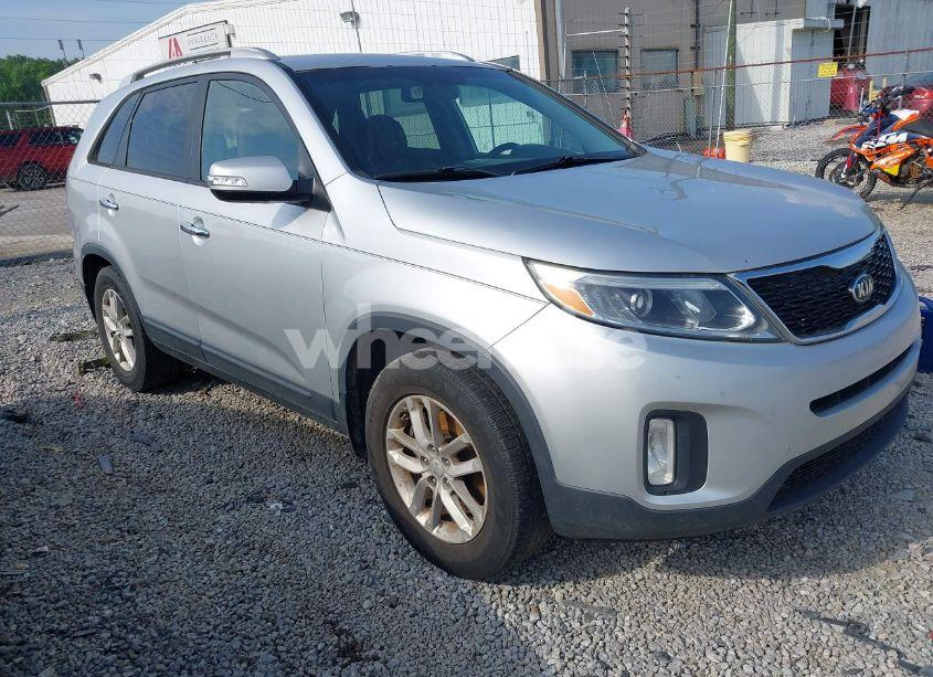 2014 Kia Sorento LX (VIN 5XYKT3A66EG550034) main photo