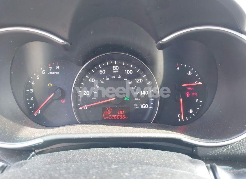 Photo 7 of 2014 Kia Sorento LX (VIN 5XYKT3A66EG550034)