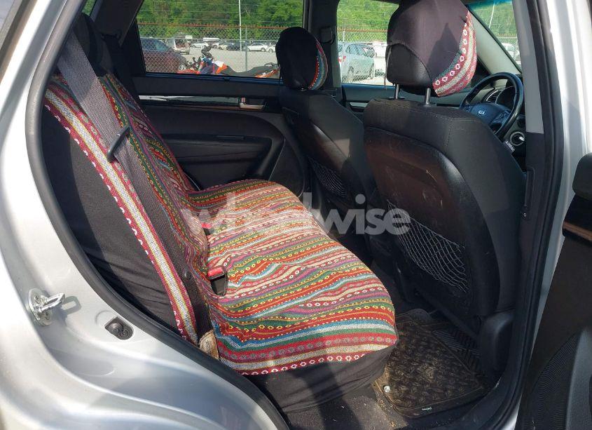 Photo 8 of 2014 Kia Sorento LX (VIN 5XYKT3A66EG550034)