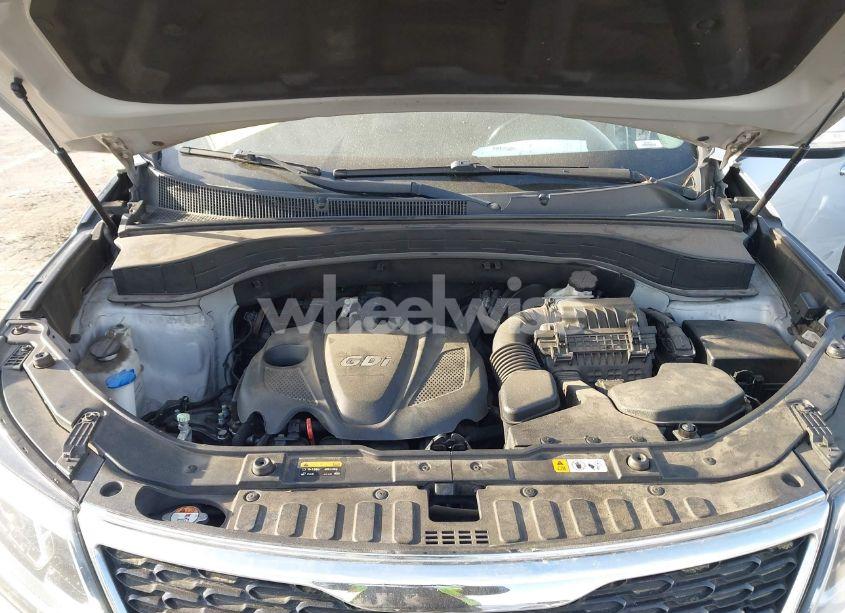 Photo 10 of 2015 Kia Sorento LX (VIN 5XYKT3A66FG557308)