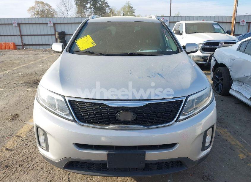 Photo 13 of 2015 Kia Sorento LX (VIN 5XYKT3A66FG557308)