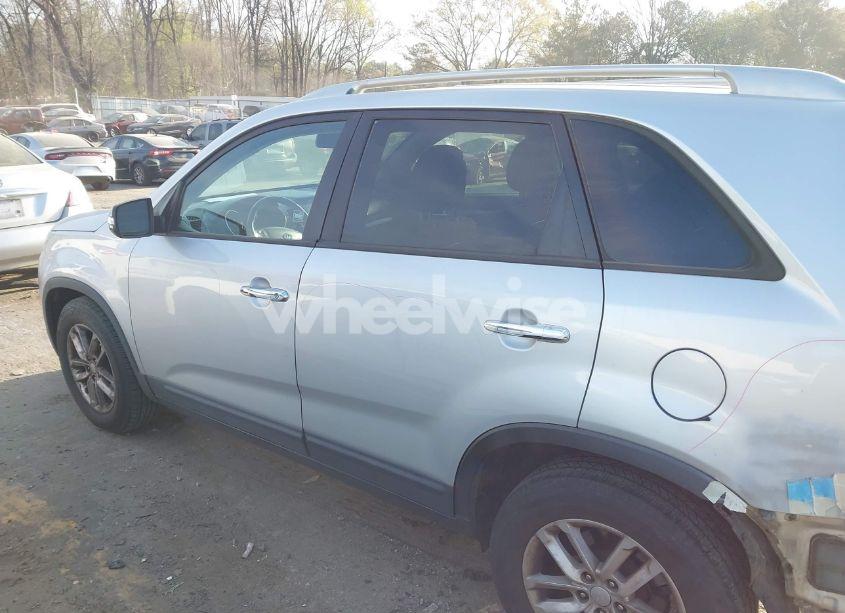 Photo 15 of 2015 Kia Sorento LX (VIN 5XYKT3A66FG557308)