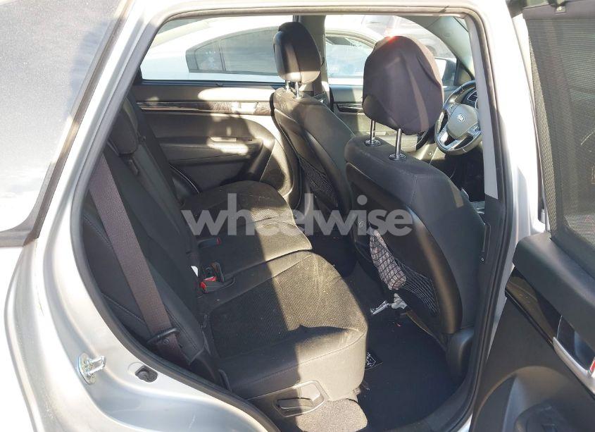 Photo 8 of 2015 Kia Sorento LX (VIN 5XYKT3A66FG557308)