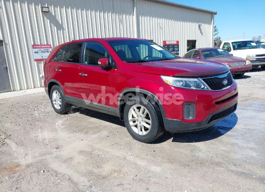 2015 Kia Sorento LX (VIN 5XYKT3A66FG577414) main photo