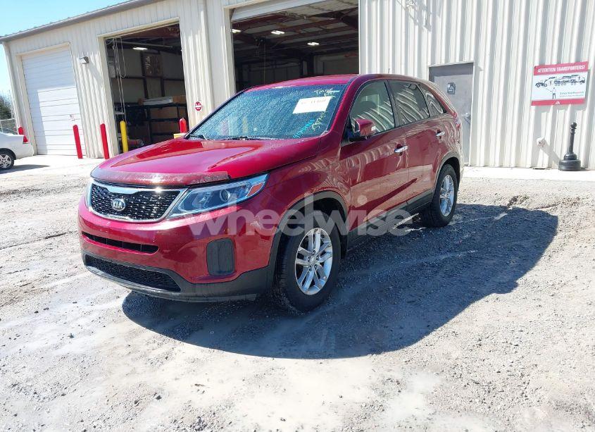 Photo 2 of 2015 Kia Sorento LX (VIN 5XYKT3A66FG577414)