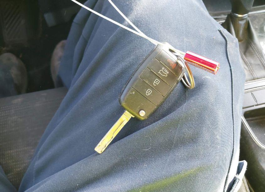 Photo 11 of 2015 Kia Sorento LX (VIN 5XYKT3A66FG619130)