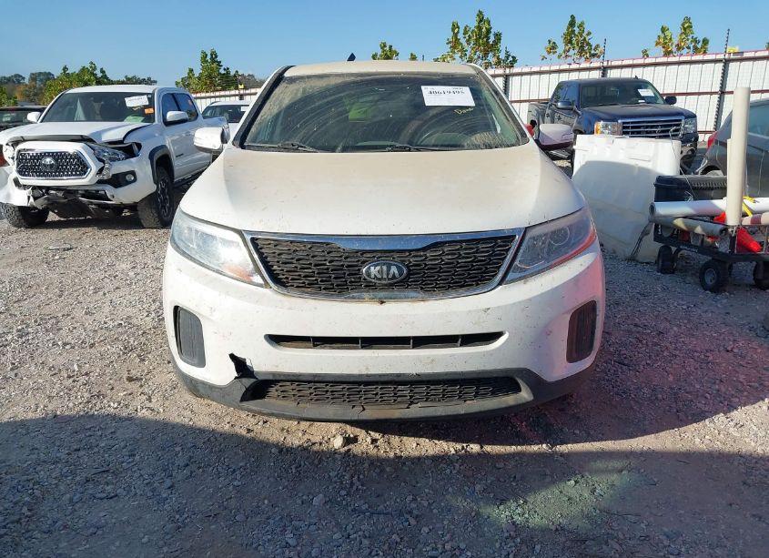Photo 12 of 2015 Kia Sorento LX (VIN 5XYKT3A66FG619130)