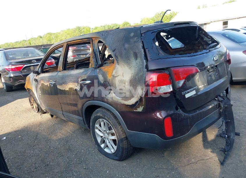 Photo 3 of 2015 Kia Sorento LX (VIN 5XYKT3A66FG619869)