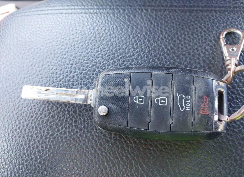 Photo 11 of 2015 Kia Sorento LX (VIN 5XYKT3A66FG626871)