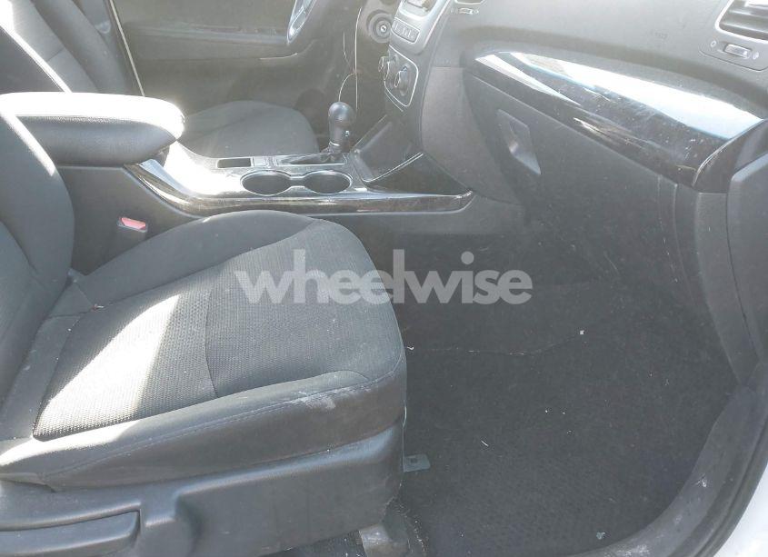 Photo 5 of 2015 Kia Sorento LX (VIN 5XYKT3A66FG626871)