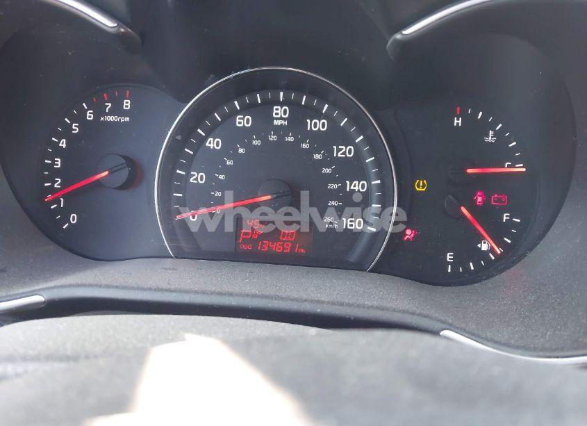 Photo 7 of 2015 Kia Sorento LX (VIN 5XYKT3A66FG626871)