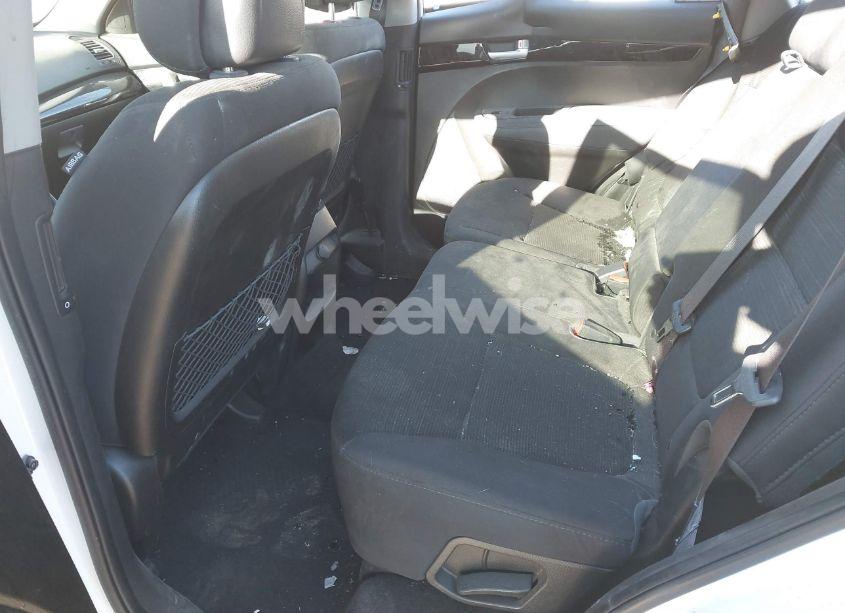 Photo 8 of 2015 Kia Sorento LX (VIN 5XYKT3A66FG626871)