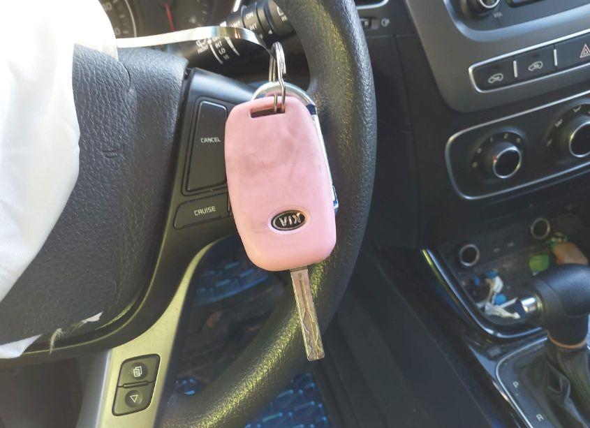 Photo 11 of 2015 Kia Sorento LX (VIN 5XYKT3A66FG629740)