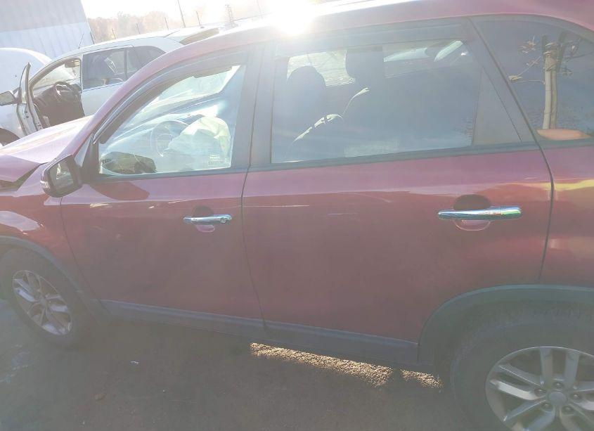 Photo 14 of 2015 Kia Sorento LX (VIN 5XYKT3A66FG629740)