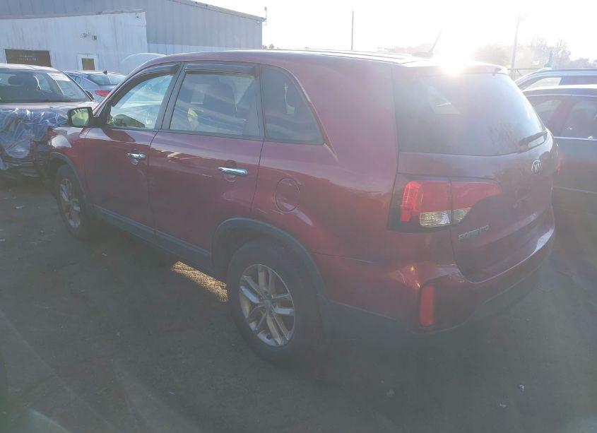 Photo 3 of 2015 Kia Sorento LX (VIN 5XYKT3A66FG629740)