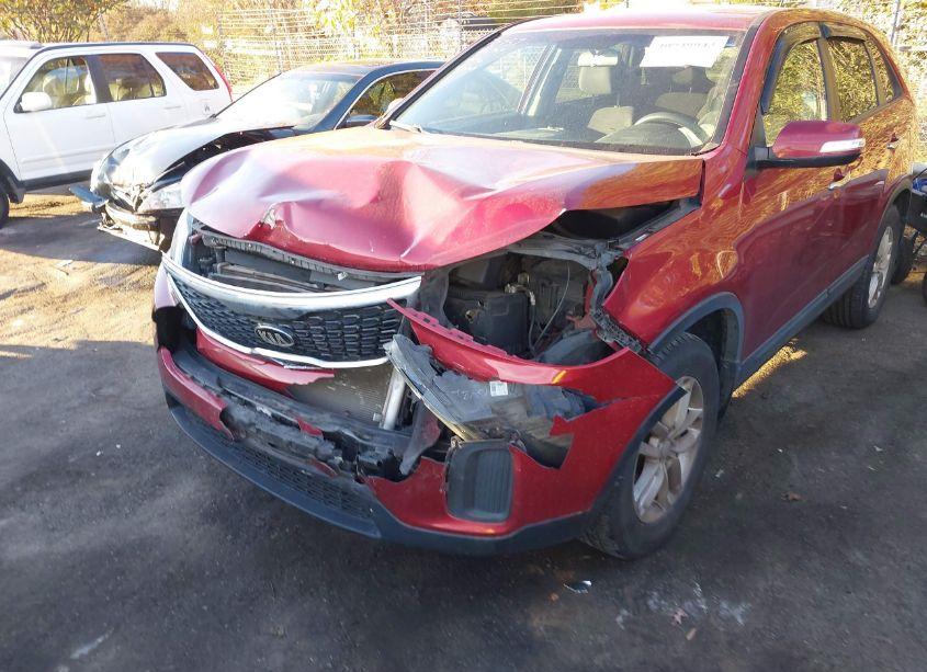 Photo 6 of 2015 Kia Sorento LX (VIN 5XYKT3A66FG629740)