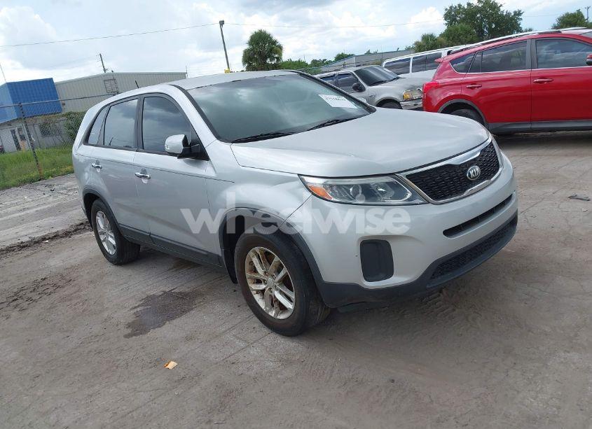 2015 Kia Sorento LX (VIN 5XYKT3A66FG630709) main photo